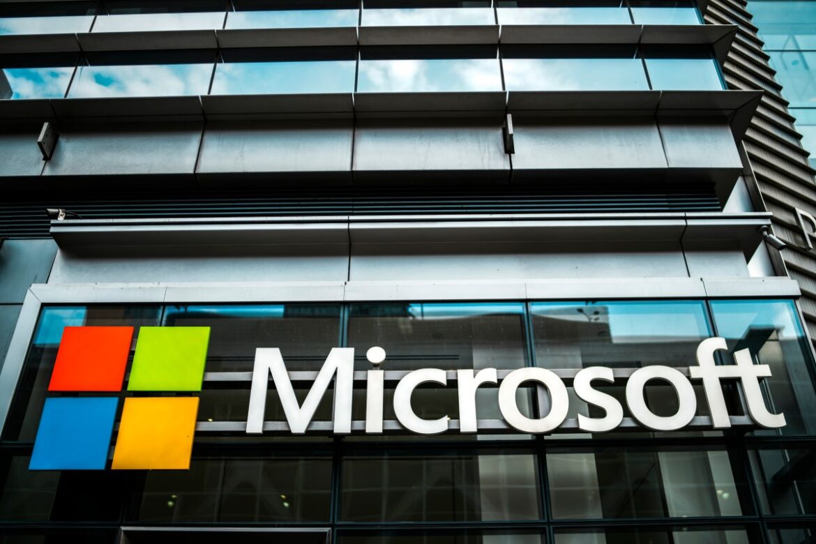 Microsoft is officially killing its Outlook Lite app next month