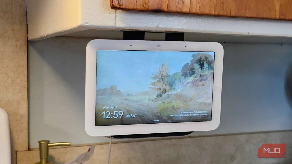Your Google Nest Hub has a built-in presence sensor, and most people have no idea it exists